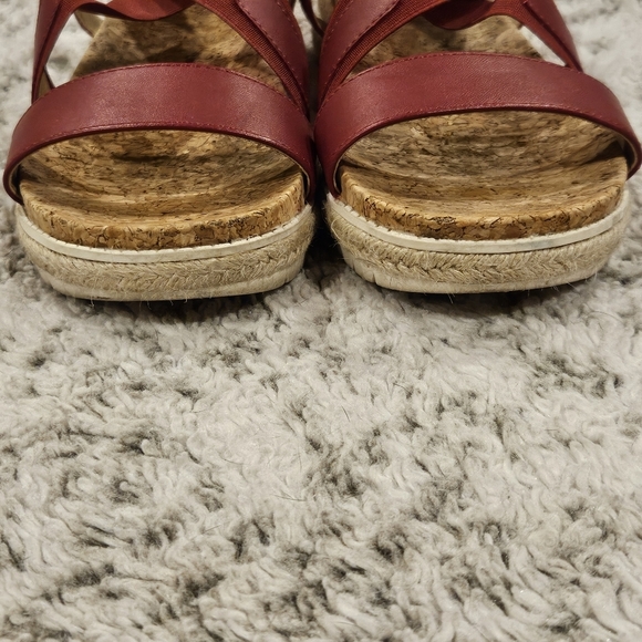 Adrienne Vittadini Women's "Prittin" Stretch Red Sport Strappy Sandal SZ 8.5 - Picture 5 of 11